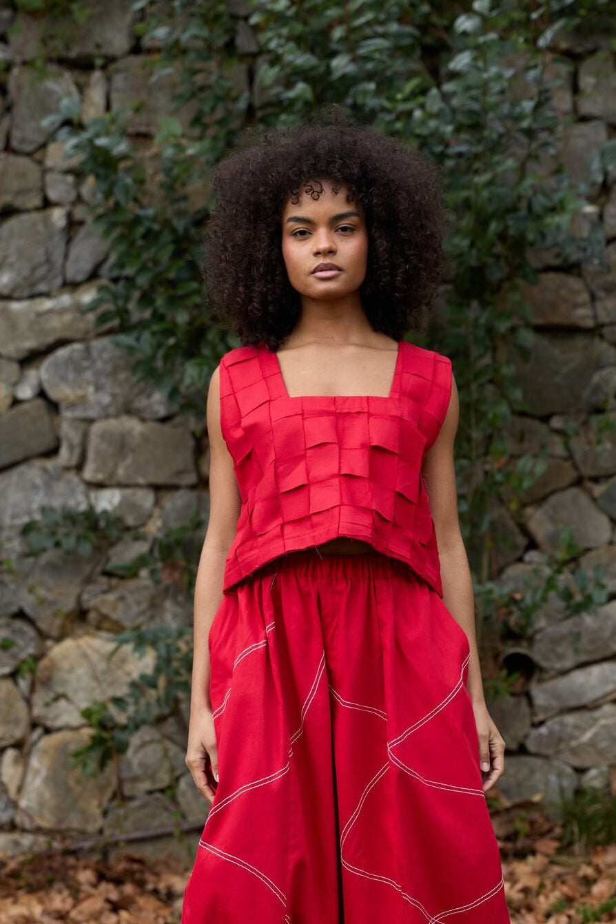 Red Still Top