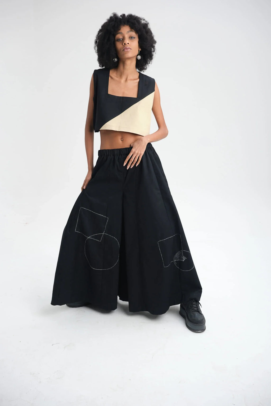 Black Bluebell Top in organic Drill Cotton by White Canvas - Image 2