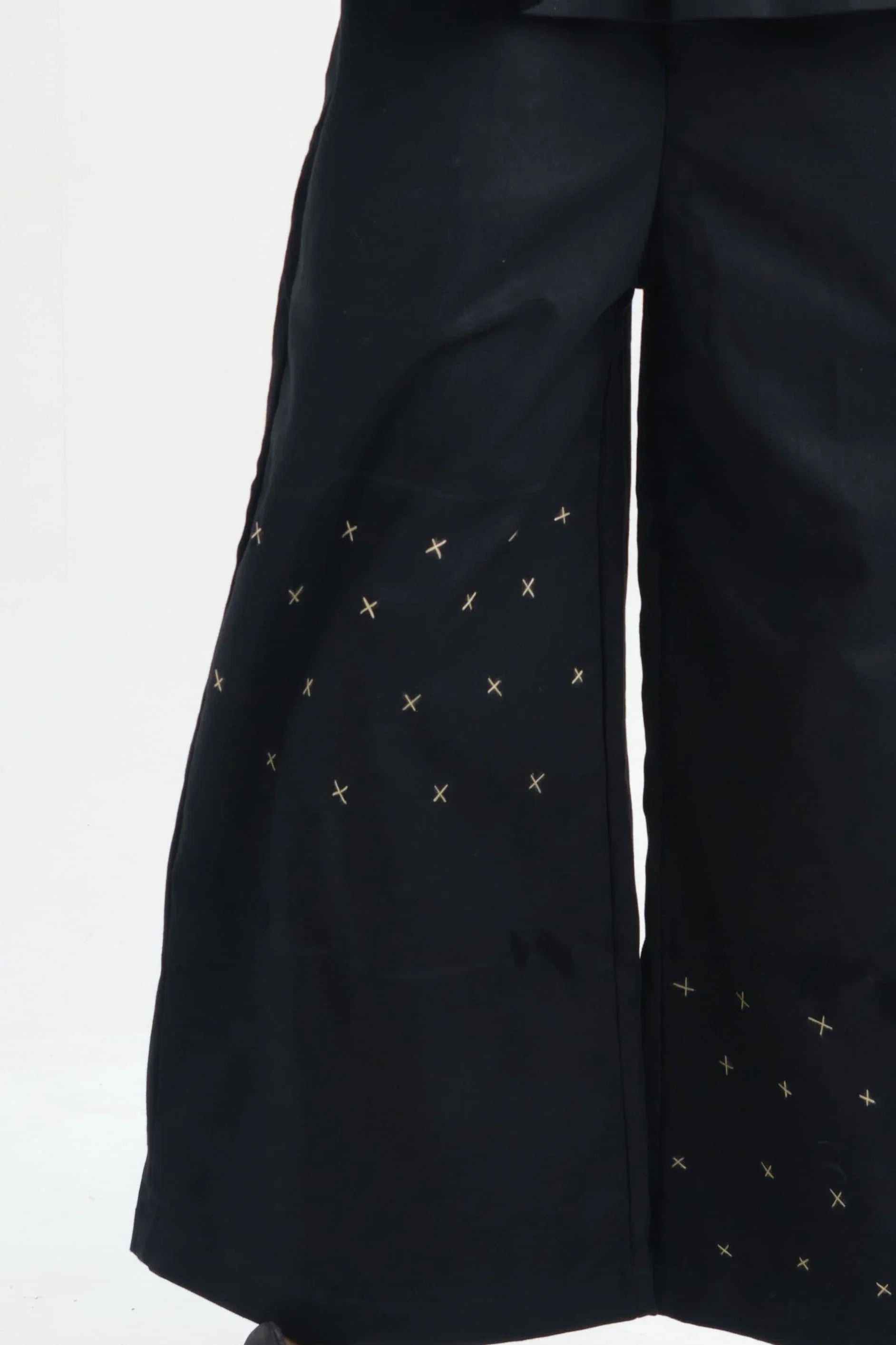 Black Freesia Pants in organic Drill Cotton by White Canvas - Image 4