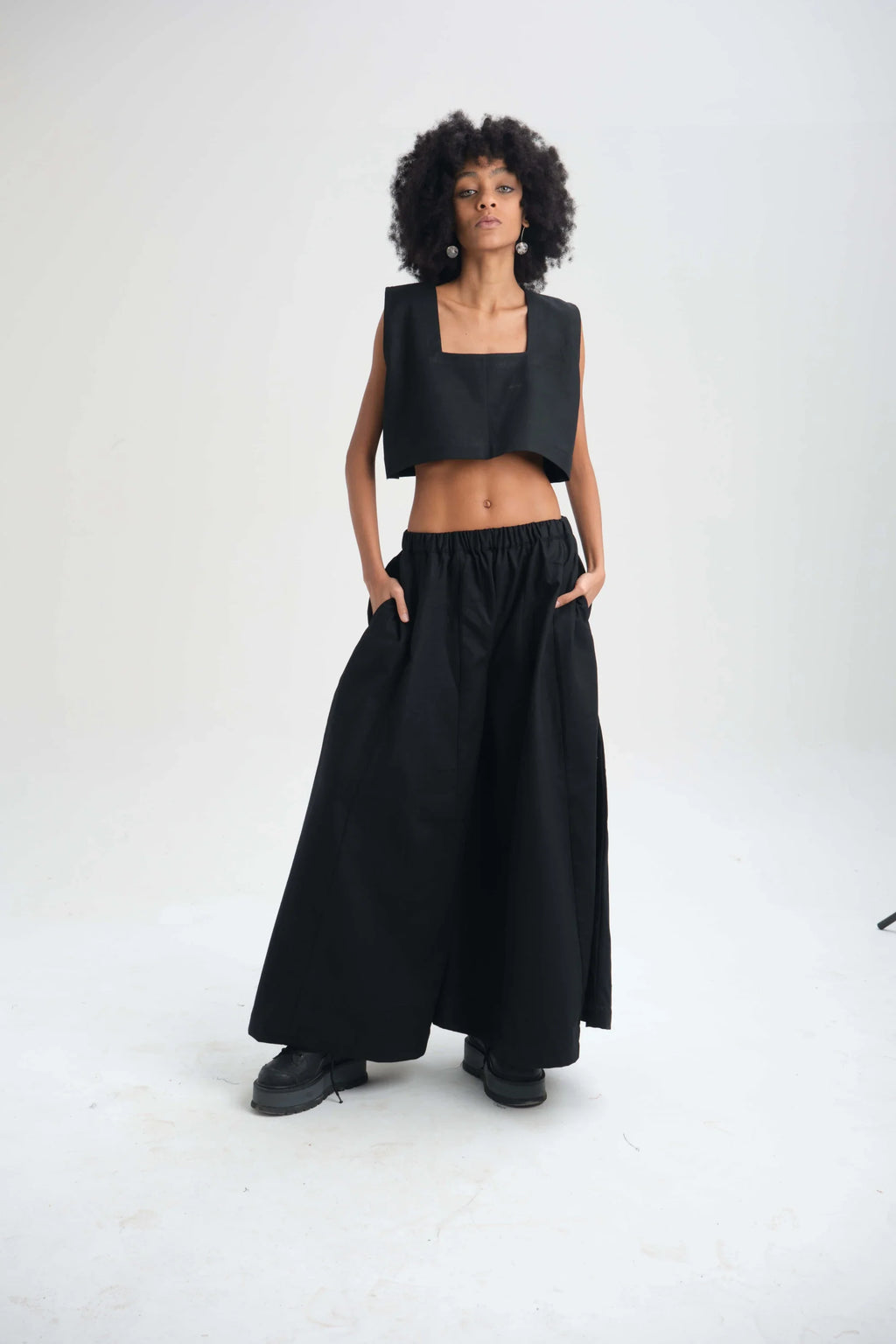 Black Lotus Set in organic Drill Cotton by White Canvas - Image 1