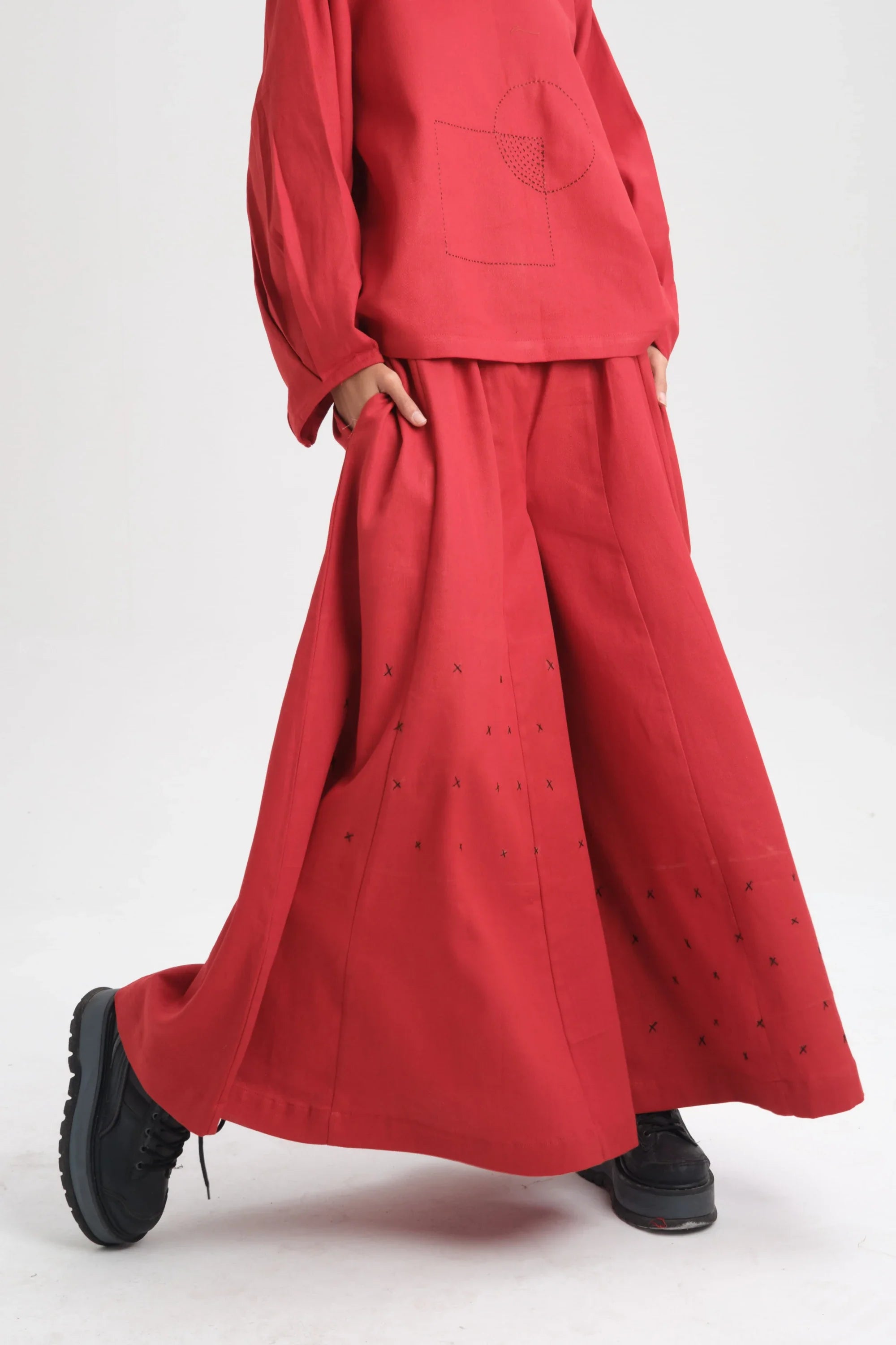 Red Rose Pants in organic Drill Cotton by White Canvas - Image 4