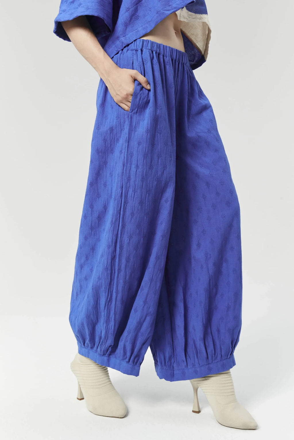 Blue London Set in handwoven Dobby Cotton by White Canvas - Image 7