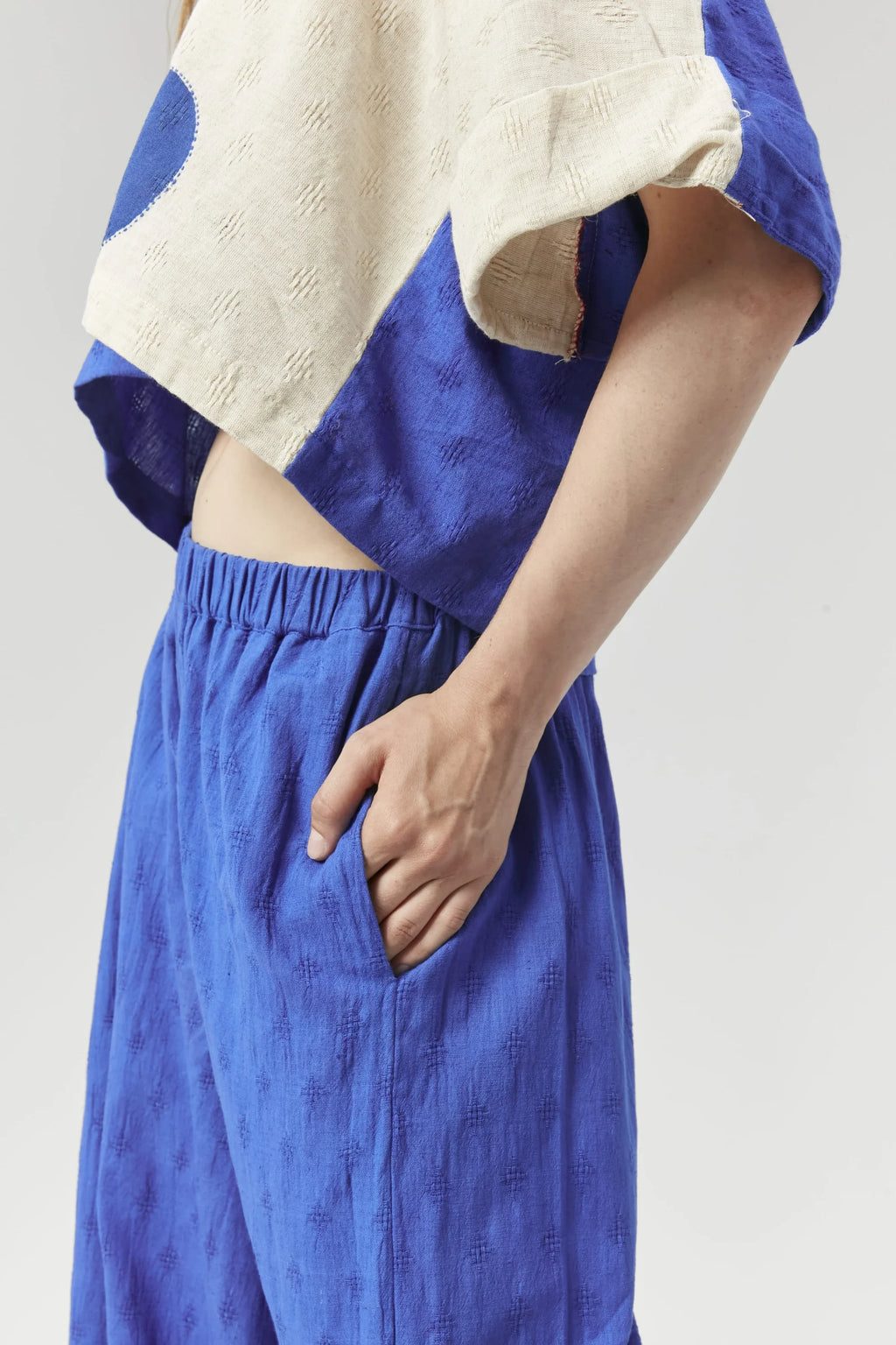 Blue London Set in handwoven Dobby Cotton by White Canvas - Image 8