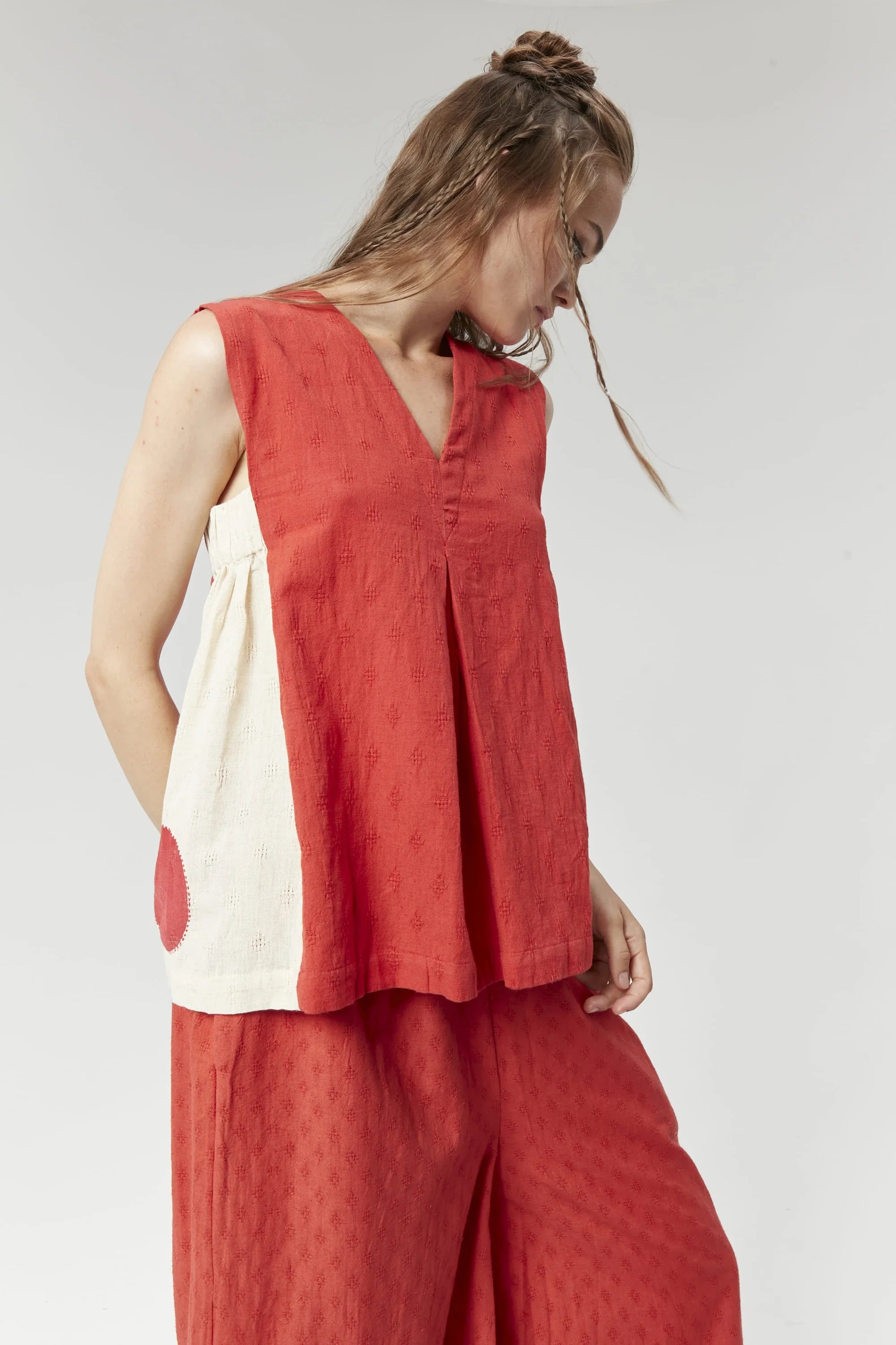 Red Mumbai Set in handwoven Dobby Cotton by White Canvas - Image 4