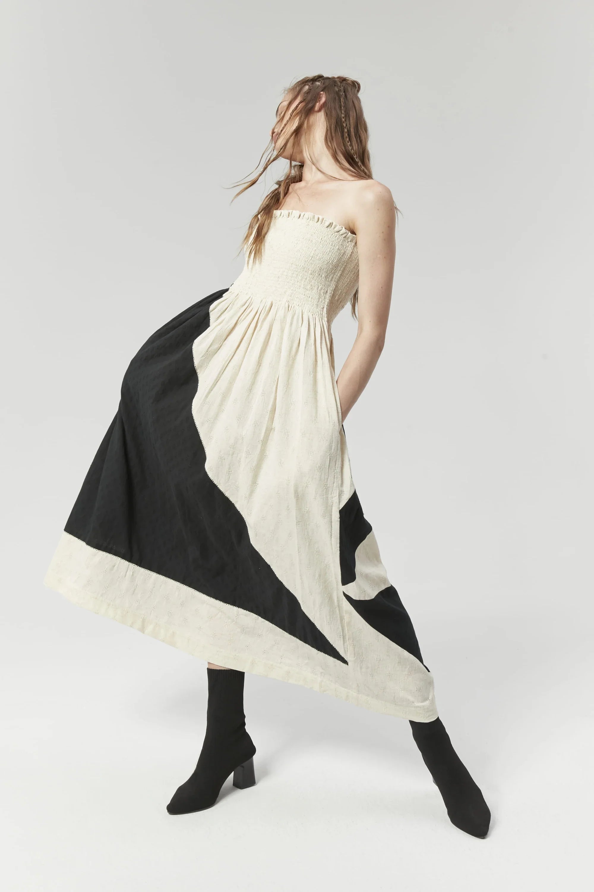 Black Shinzo Dress in handwoven Dobby Cotton by White Canvas - Image 5