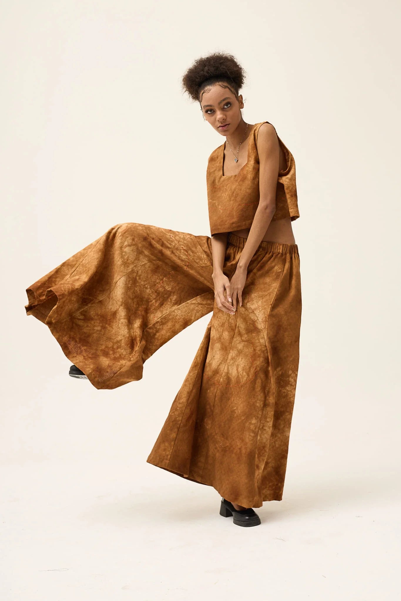 Coffee Dyed Set in handwoven Dobby Cotton by White Canvas - Image 5