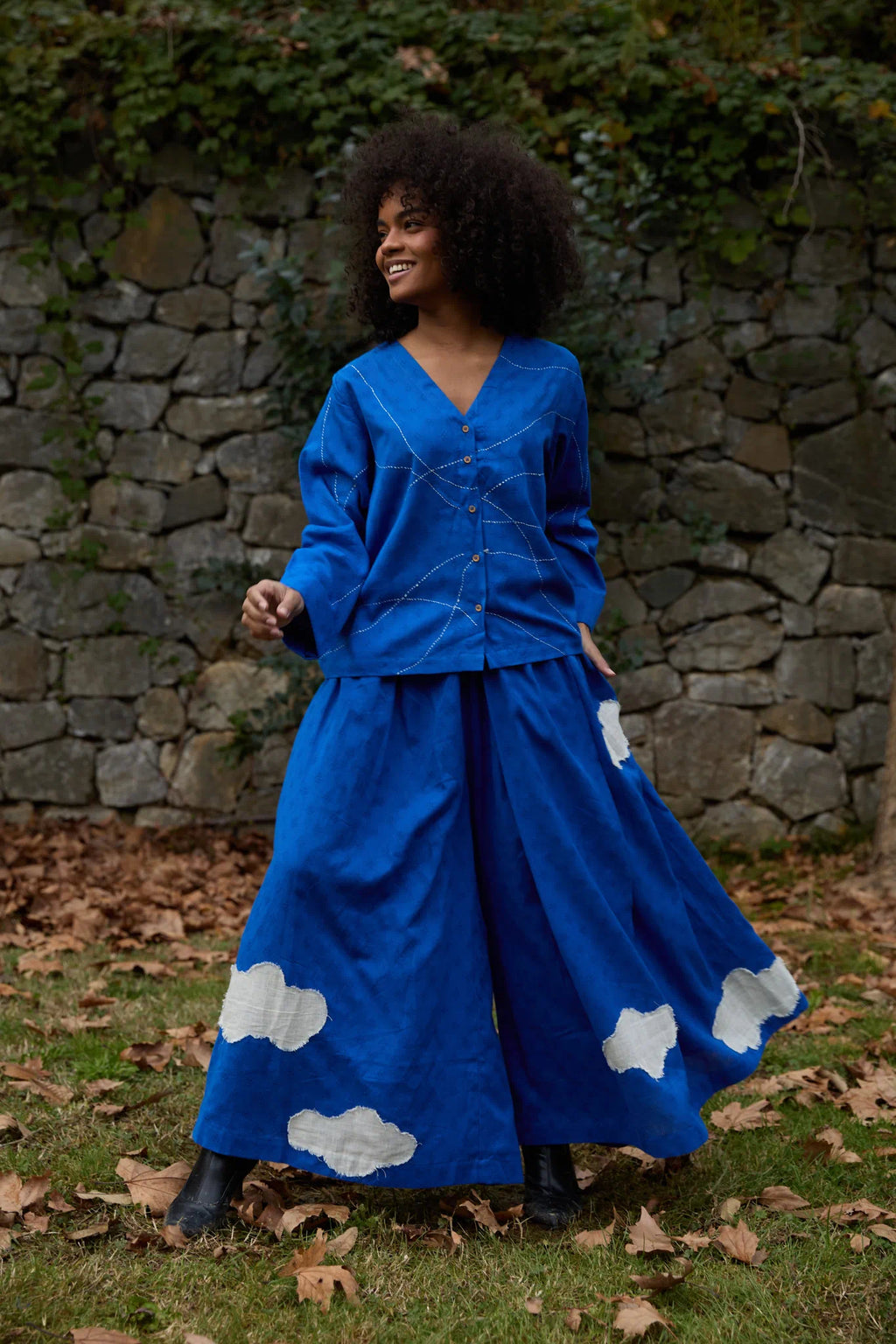 White Canvas Cloud Glimpse Set in blue handwoven dobby cotton with applique work and Kantha stitching, additional modeled view