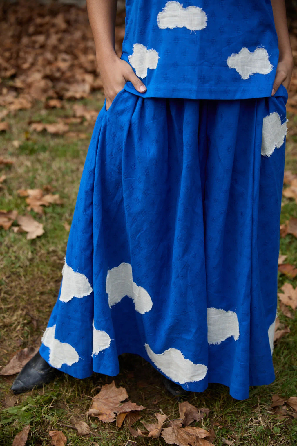 White Canvas Cloud Jerry Set in blue handwoven dobby cotton with applique work, alternate styled view