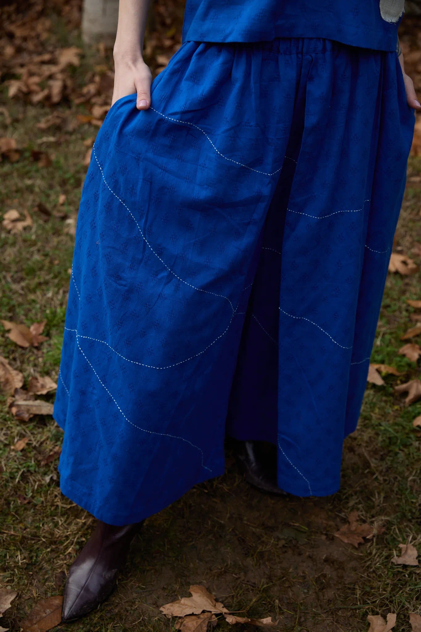 White Canvas Cloud Nikki Set in blue handwoven dobby cotton with applique work and Kantha stitching, close-up product view