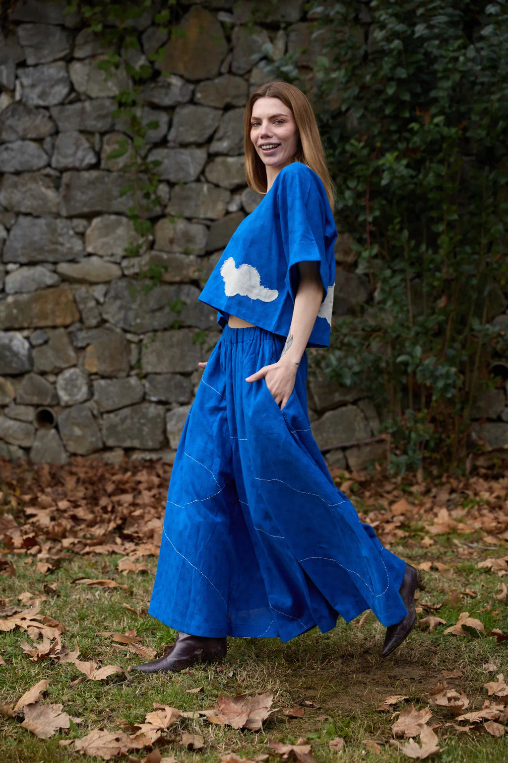 White Canvas Cloud Nikki Set in blue handwoven dobby cotton with applique work and Kantha stitching, additional modeled view