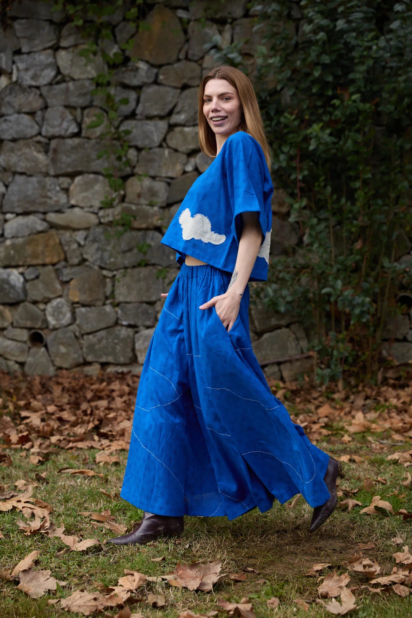 White Canvas Cloud Nikki Set in blue handwoven dobby cotton with applique work and Kantha stitching, additional modeled view