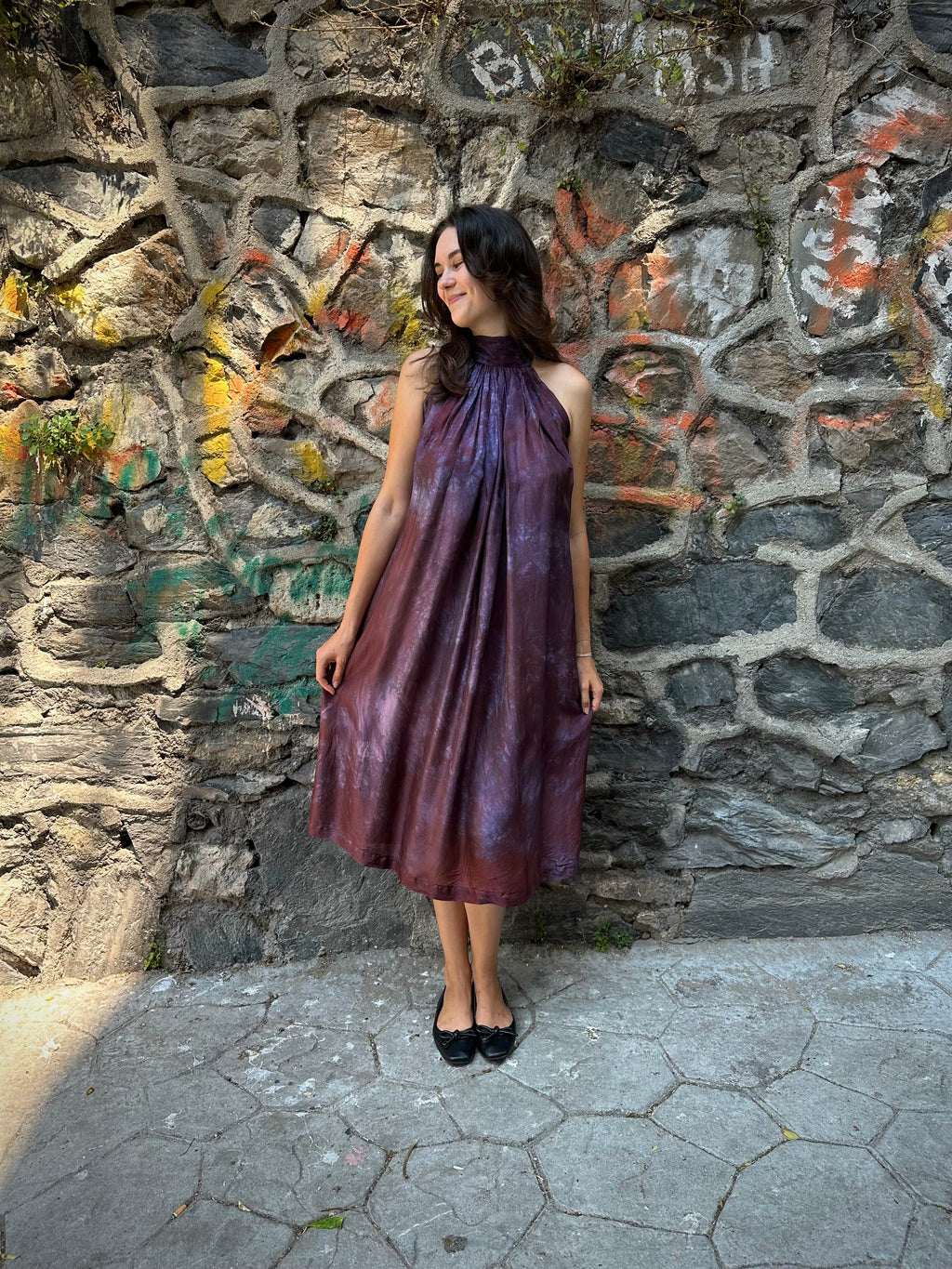 silk dress with flowy silhuete