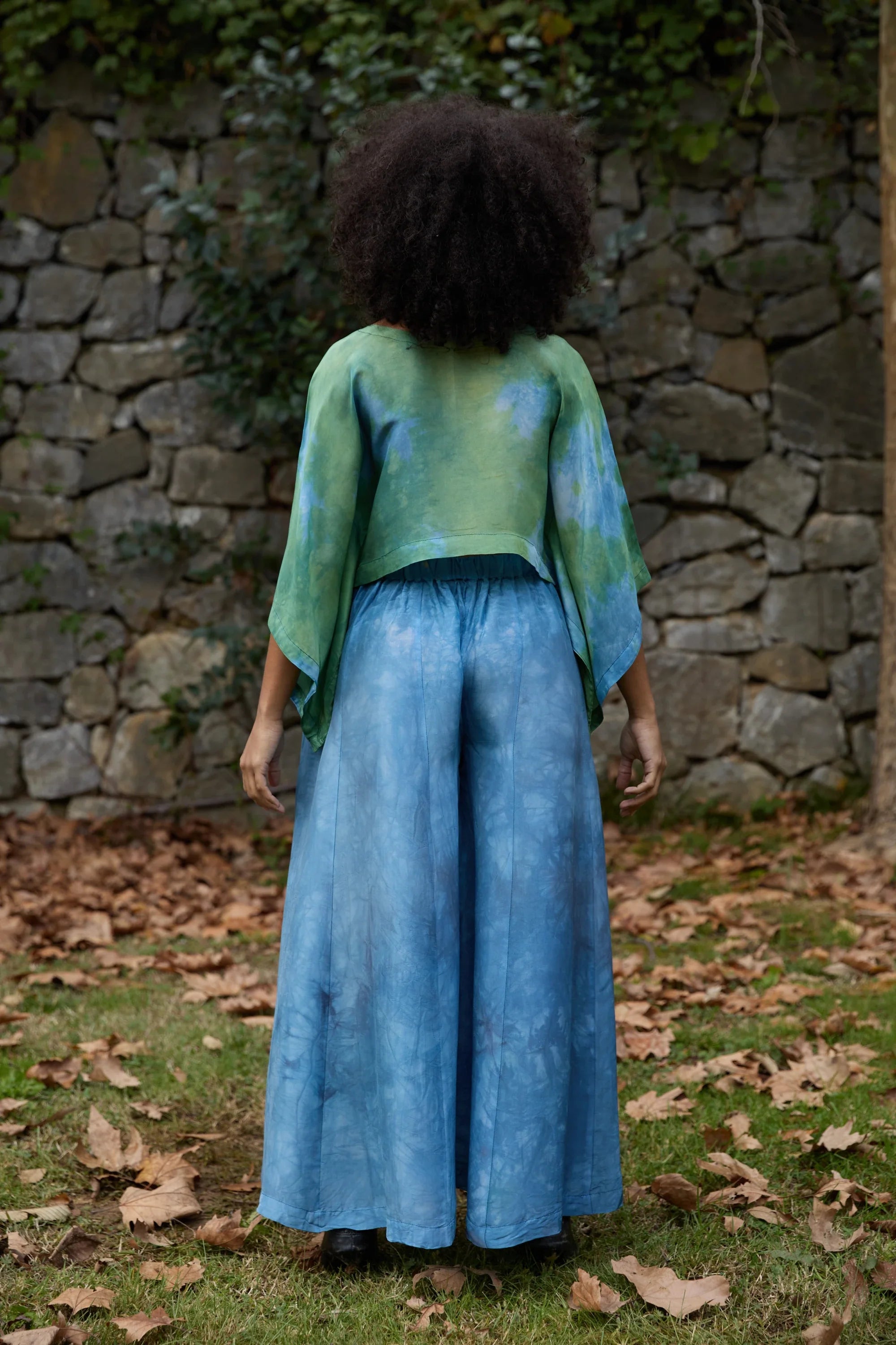 Earth Silk Set in vegan Silk by White Canvas - Image 4