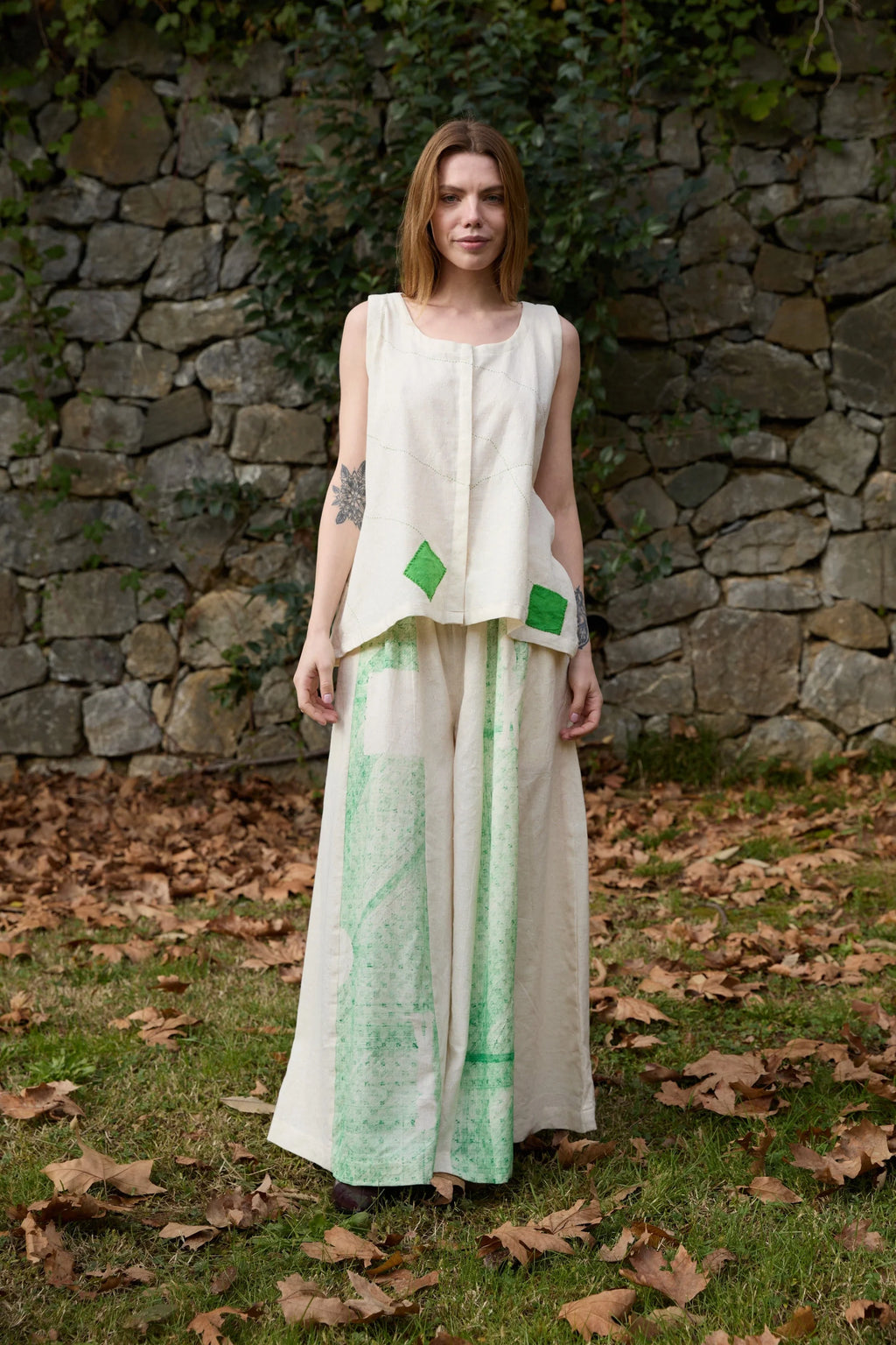 Green Swan Set in handwoven Dobby Cotton (100%) by White Canvas - Image 1
