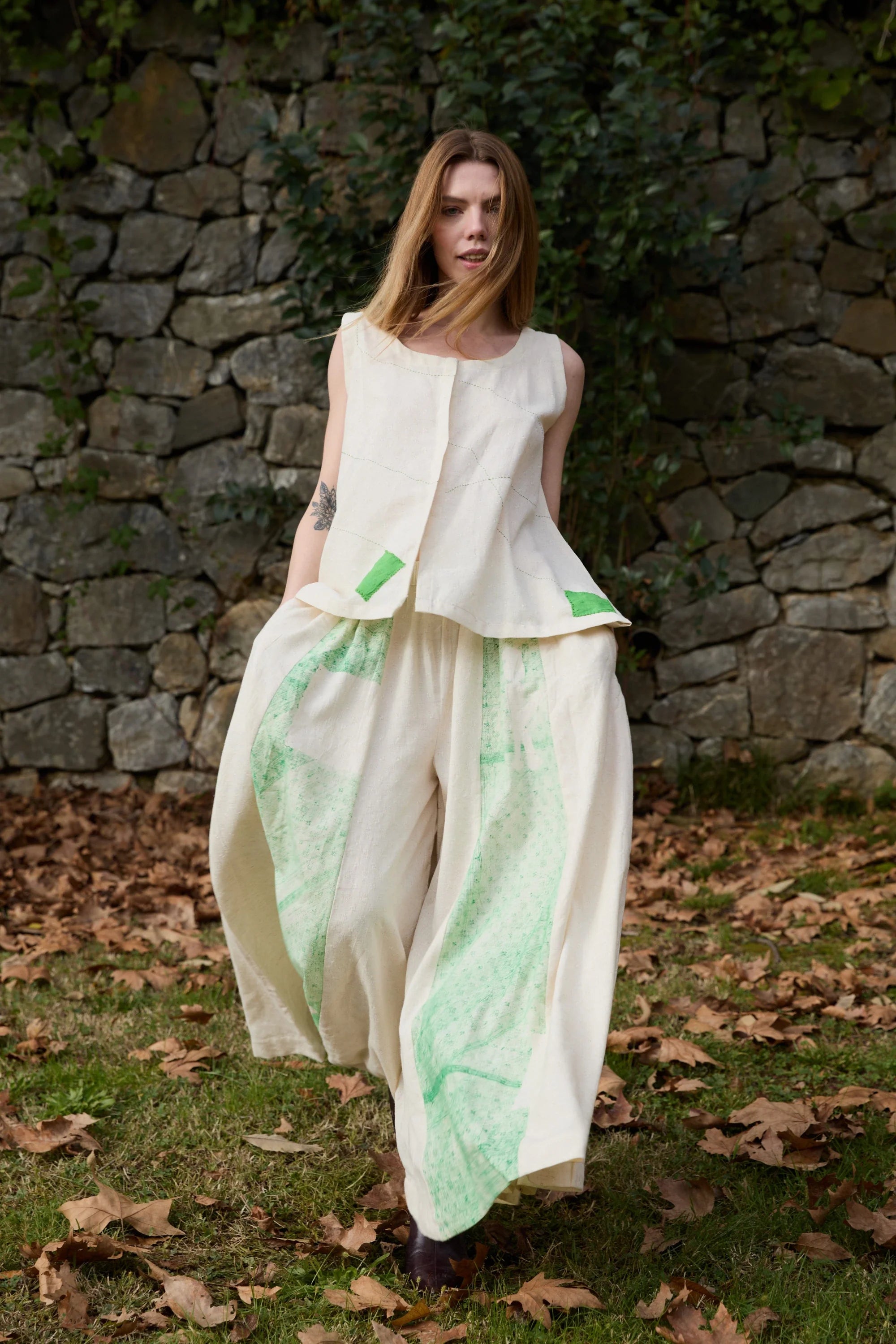 Green Swan Set in handwoven Dobby Cotton (100%) by White Canvas - Image 6