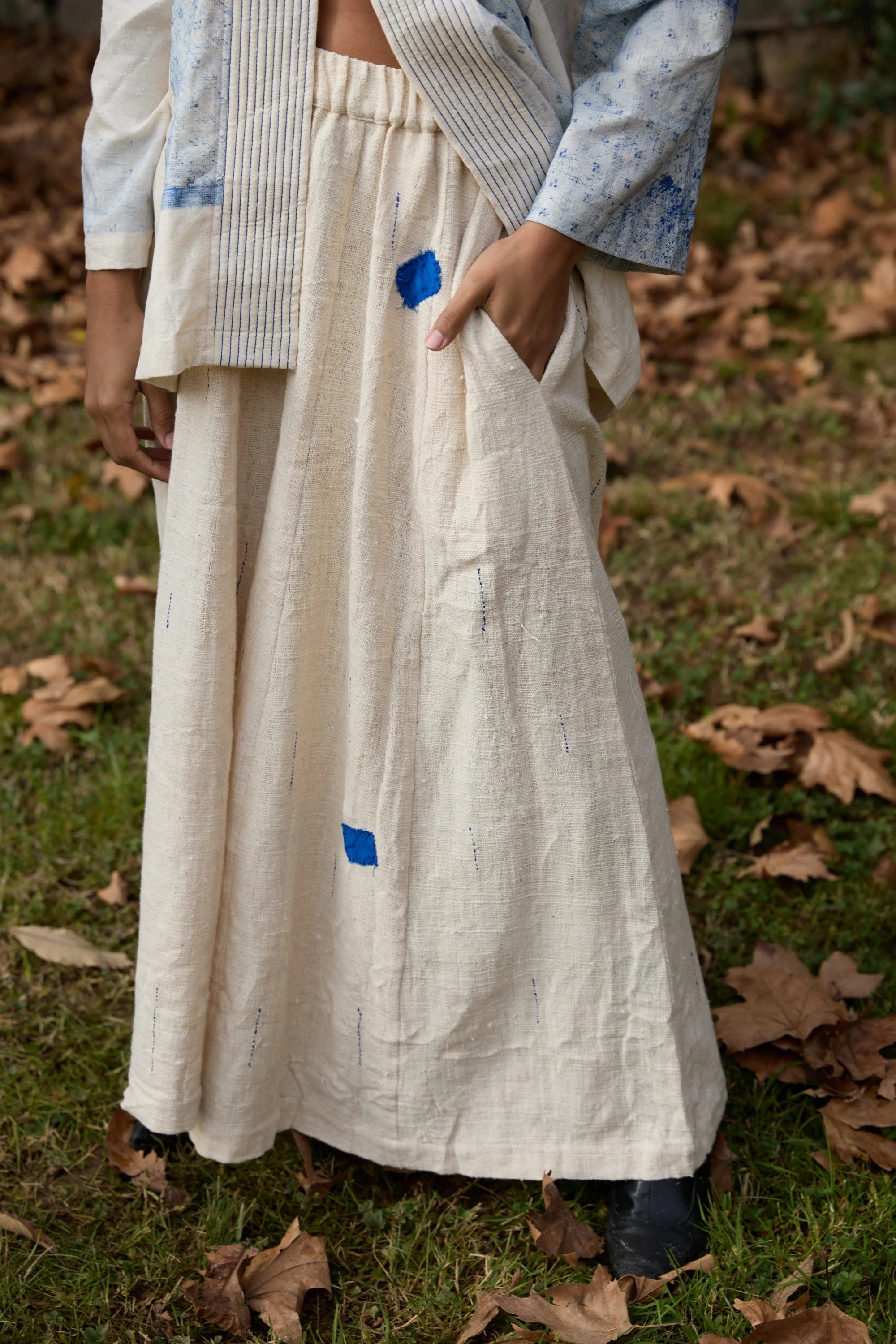 Blue Wander Set in handwoven Dobby Cotton (100%), by White Canvas - Image 7