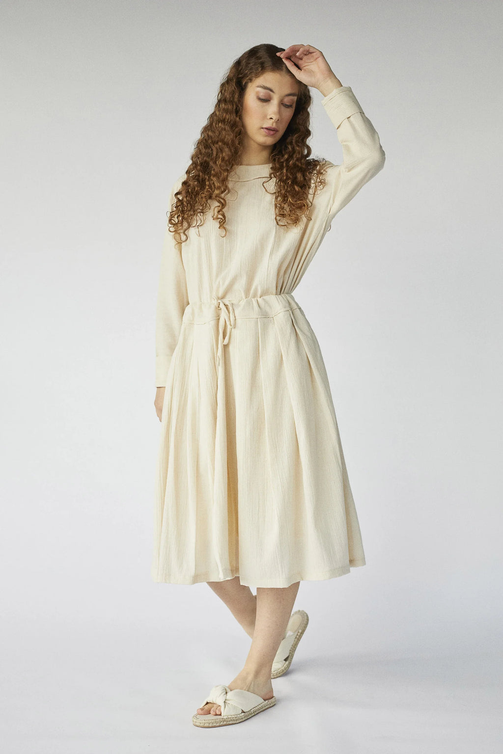 Cream Libra Set in organic & Handwoven Shile by White Canvas - Image 2