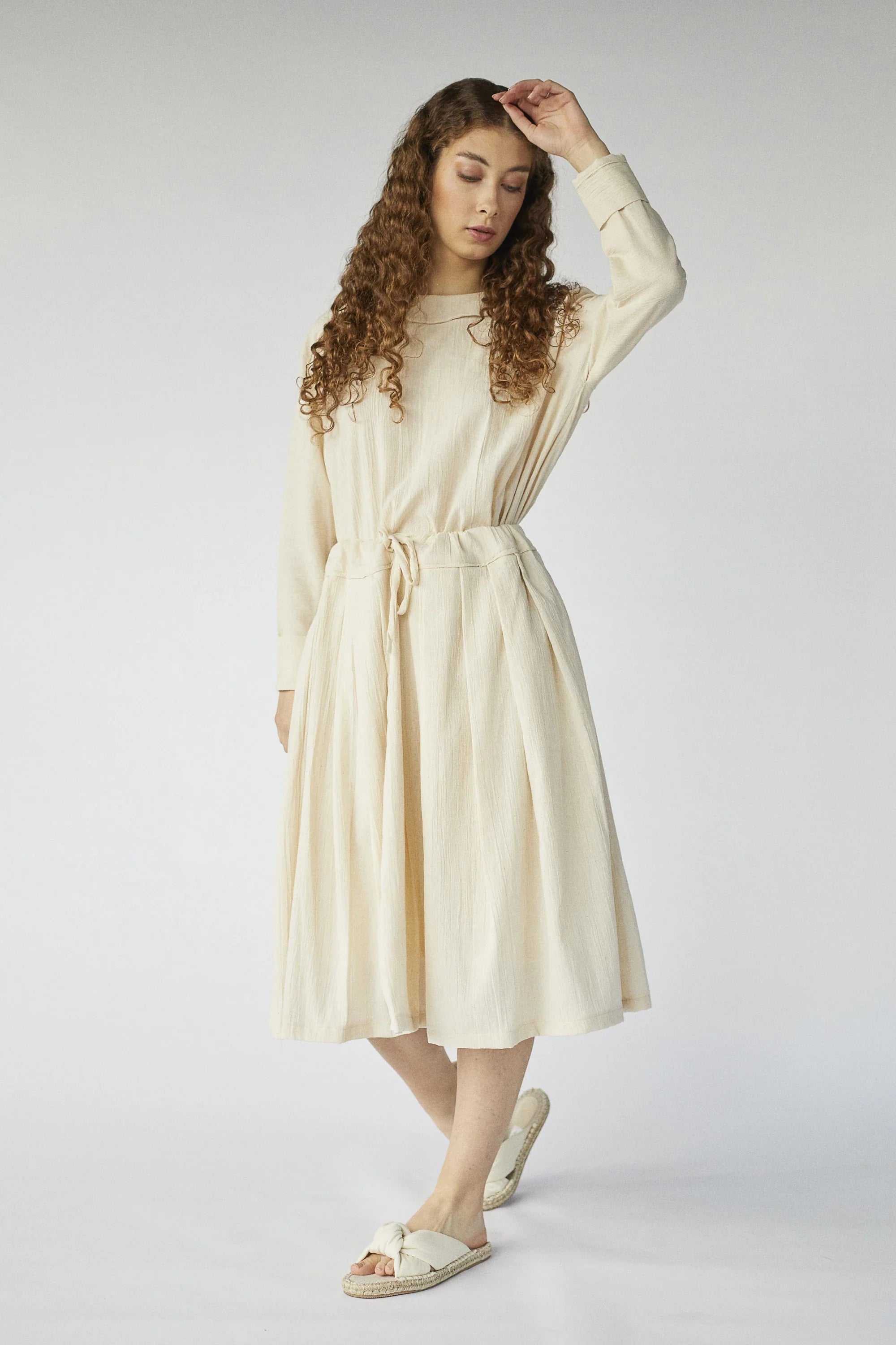 Cream Libra Set in organic & Handwoven Shile by White Canvas - Image 2