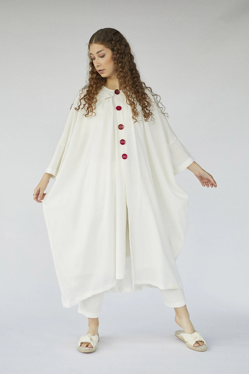 White Procyon Set in organic & Handwoven Shile by White Canvas - Image 2