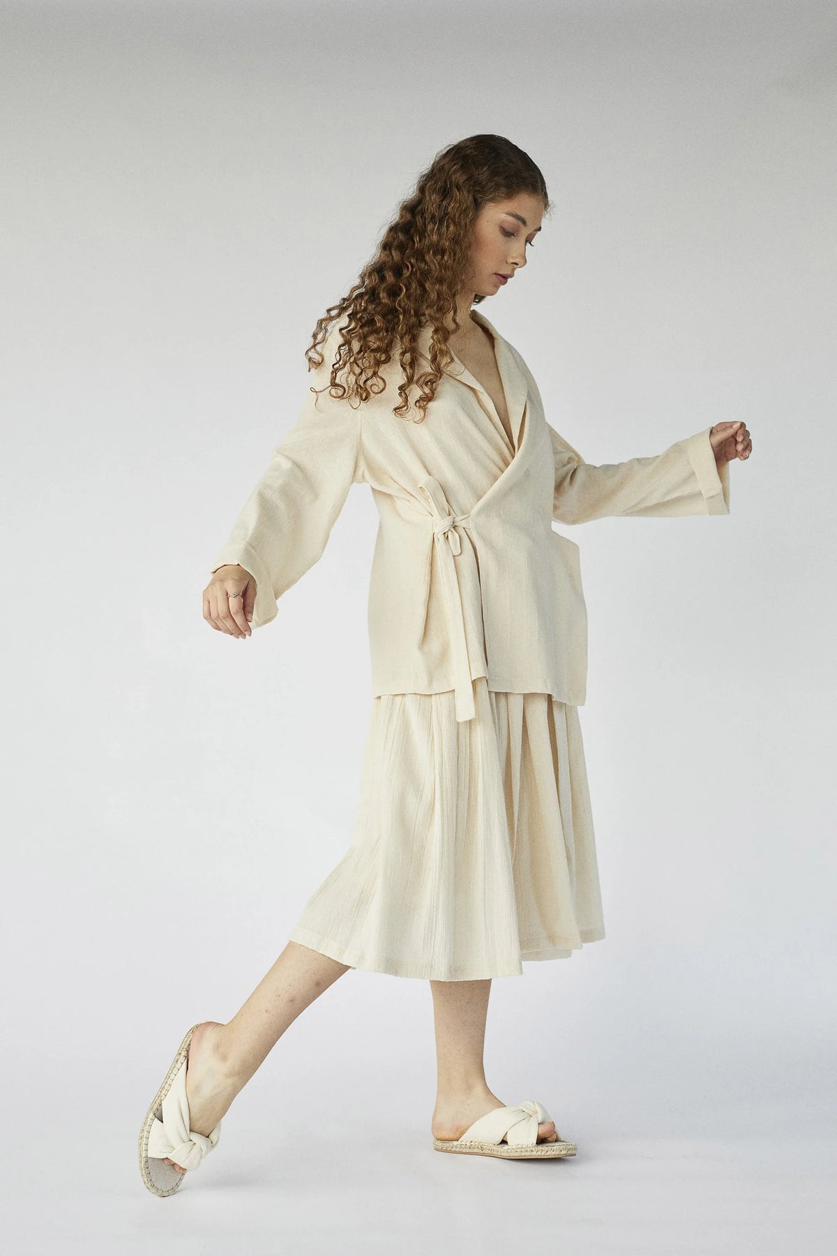 Cream Virgo Jacket in organic & Handwoven Shile by White Canvas - Image 2
