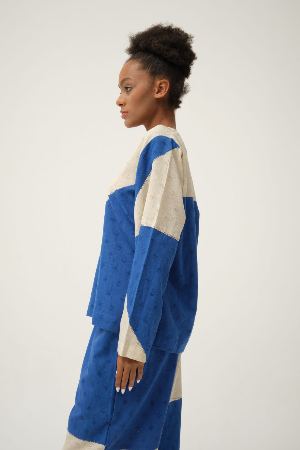 Blue Daffy Set in handwoven Dobby Cotton by White Canvas - Image 2