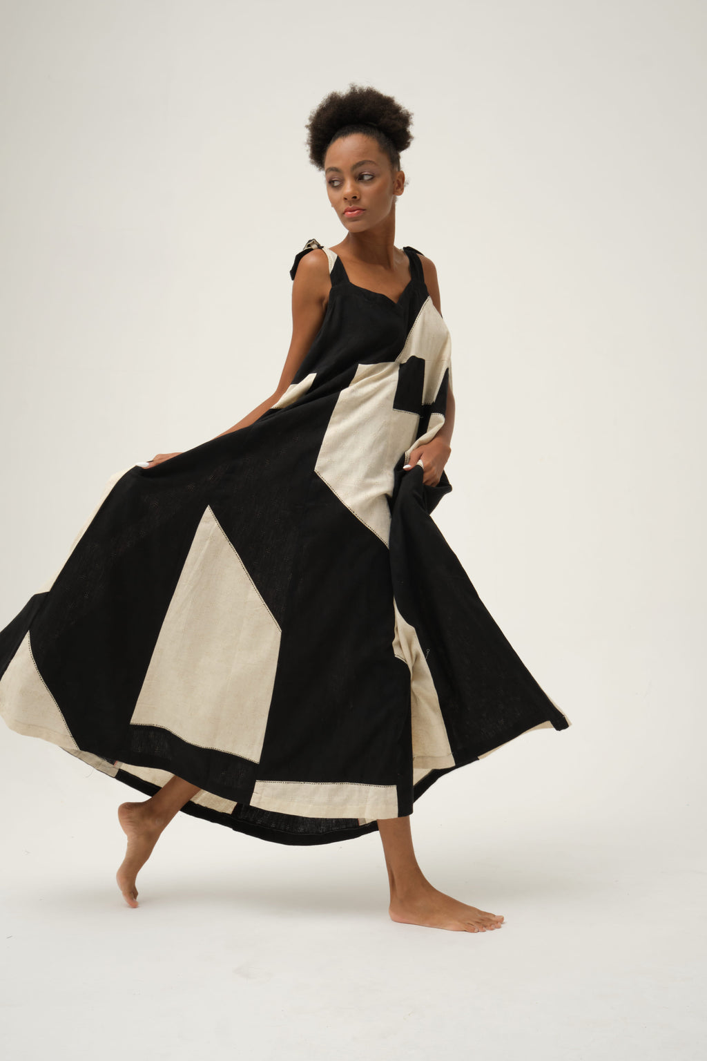 Black Winnie Dress in handwoven Dobby Cotton by White Canvas - Image 4