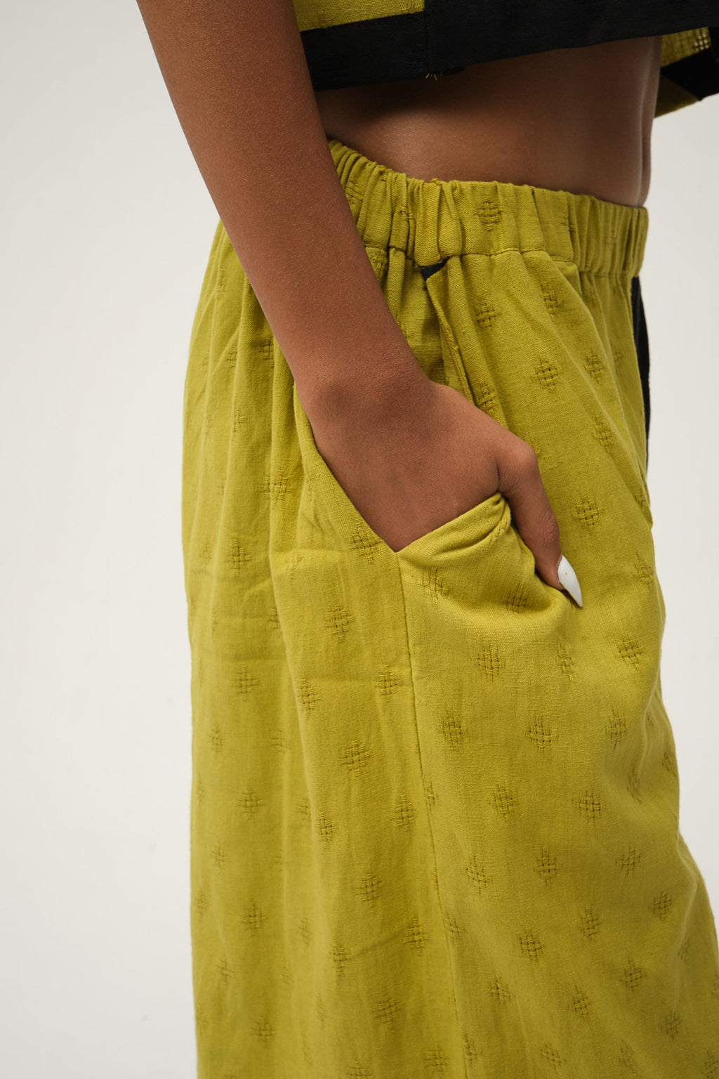 Black Green Woodpecker Set in handwoven Dobby Cotton by White Canvas - Image 4