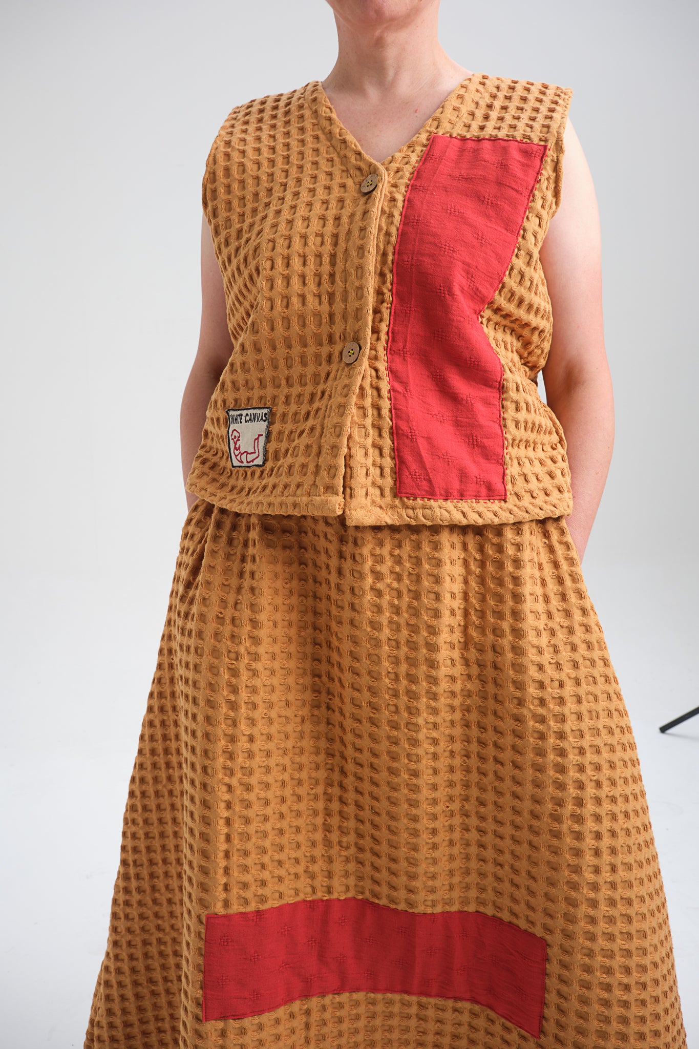 Handmade dress in Istanbul – ethically crafted from breathable cotton fabric. A timeless, sustainable fashion piece with artisanal stitching, perfect for travelers and fashion lovers visiting Turkey