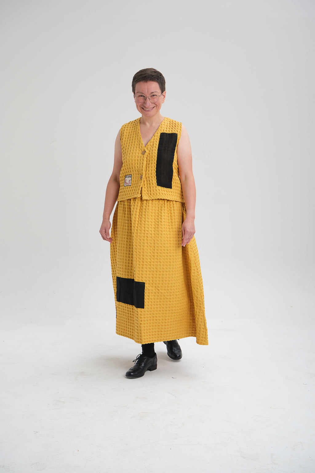 Handmade yellow dress in Istanbul – ethically crafted from breathable cotton fabric. A timeless, sustainable fashion piece with artisanal stitching, perfect for travelers and fashion lovers visiting Turkey