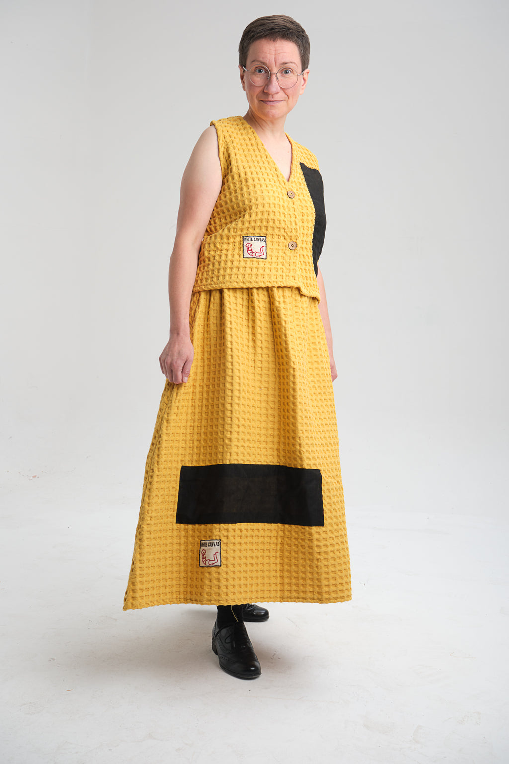 Handmade yellow dress in Istanbul – ethically crafted from breathable cotton fabric. A timeless, sustainable fashion piece with artisanal stitching, perfect for travelers and fashion lovers visiting Turkey
