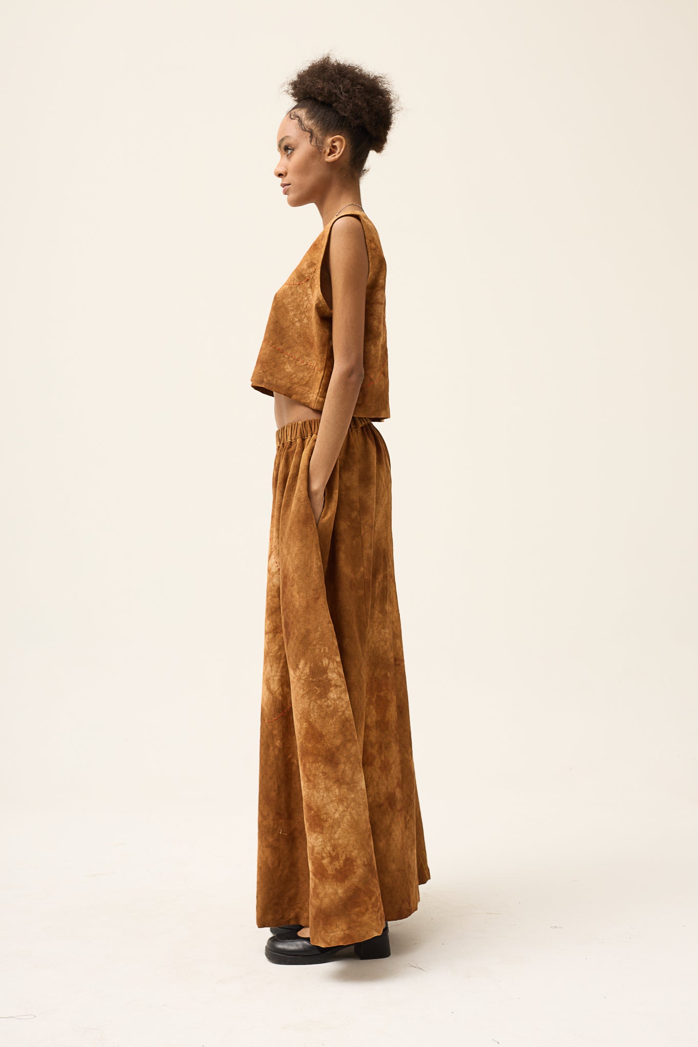 COFFEE DYED CROP WITH PANTS